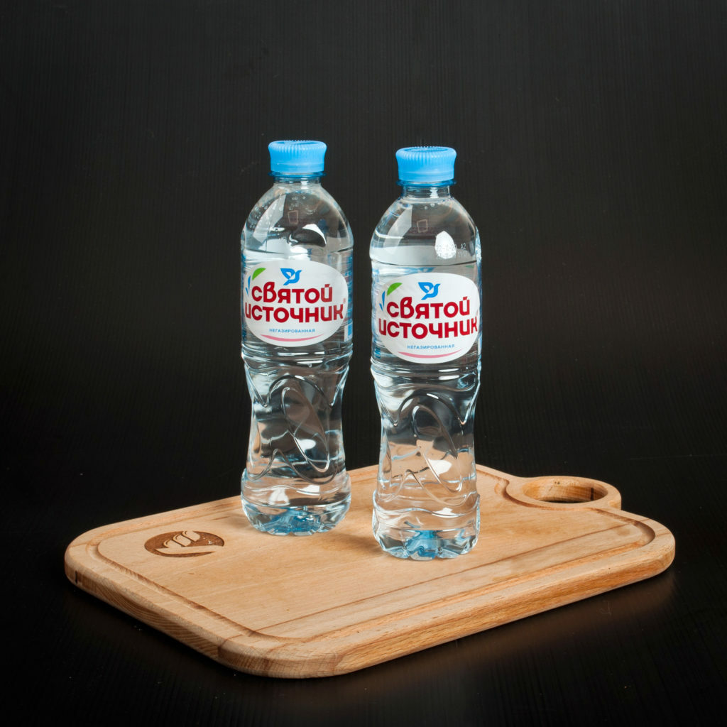 Вода "Святой источник" (0,5л) Вода "Святой источник" (0,5л)