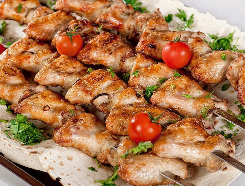 Шашлык из куриной грудки (1 кг) Шашлык из куриной грудки (1 кг)